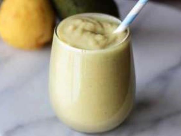 Napitek, ki zravna trebuh in ga splošči